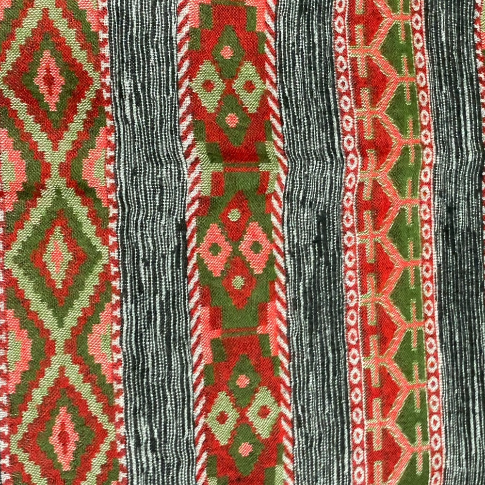 Warm winter Shawl/Scarf - Picture 2 of 2